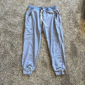 Women’s Vapor Blue Space Dye Zamora Jogger scrub pants. Size Medium Petite